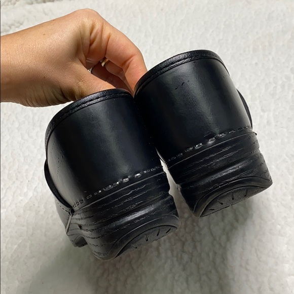 Black Dansko Clogs Size 38/8 - Picture 3 of 9